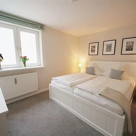 Haus-kaept-n-hein-cors-eg-ug * Wenningstedt-Braderup